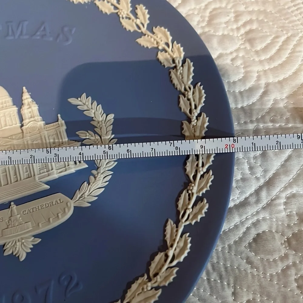 Wedgwood 1972‎ Christmas plate